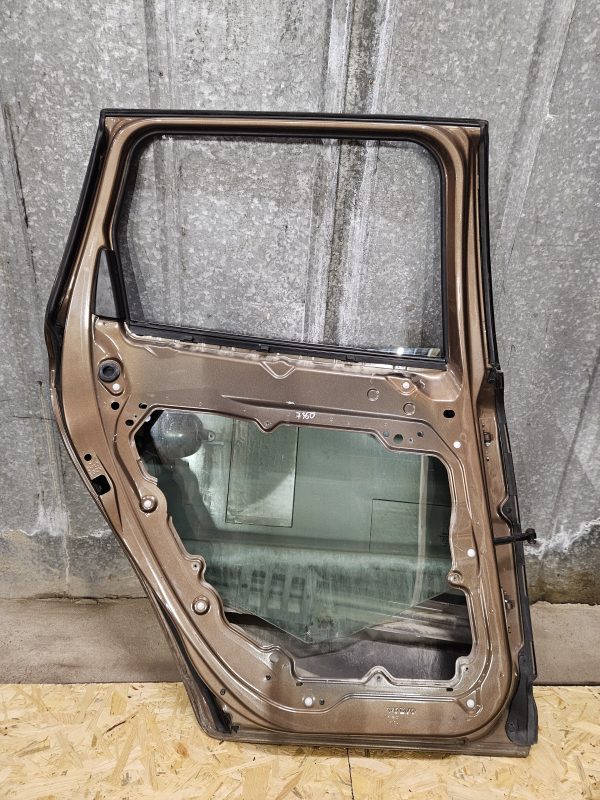 Volvo XC60 tagumine uks vasak