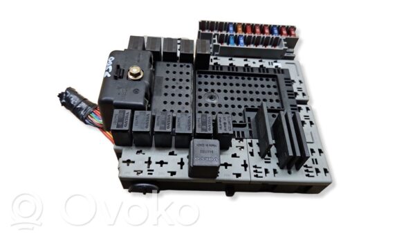 rrr-part-10-975ed3bded8cd769016d8ed470c4d8c0-1 Volvo S60 Fuse box set