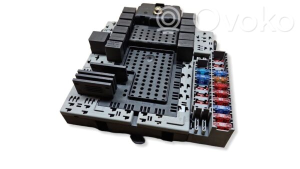 rrr-part-10-a38c83fd85b5e414249352b3094fe055-1 Volvo S60 Fuse box set