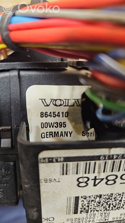 rrr-part-10-b0241d2b30c2482b818db6325effc063-1 Volvo S60 Fuse box set