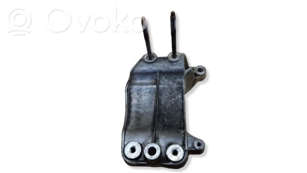 Jeep Grand Cherokee Generator/alternator bracket