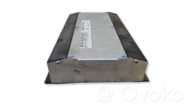 Volkswagen Touareg I Sound amplifier