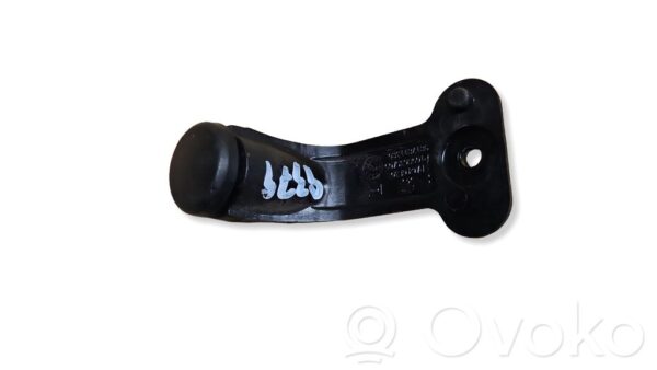 rrr-part-104-31f086d51b0f3b17781019d79b8ef140-1 Citroen Berlingo Rear door window winding handle
