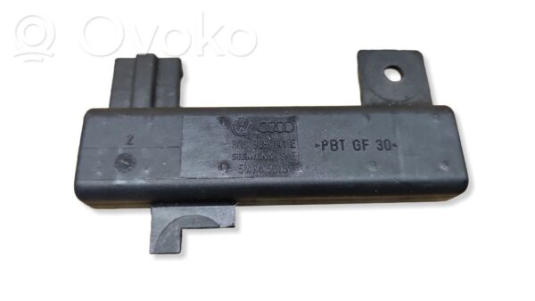 rrr-part-1044-a40696191f04dde25e008ad0f78c6f40 Volkswagen Touareg I Interior comfort aerial antenna