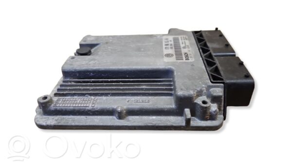 Volkswagen Touareg I Mootori aju ECU