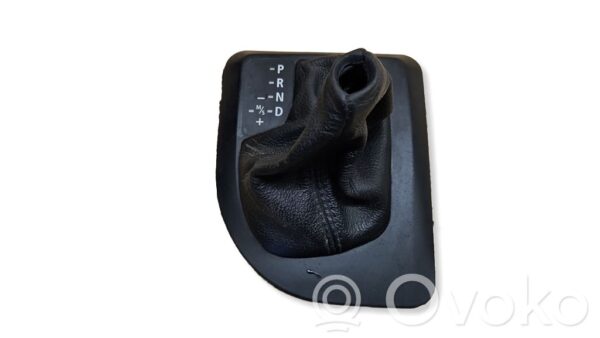 rrr-part-1088-47df775d8e07d4d7a3d660c878ce6377 BMW 5 E60 E61 Käigukangi ümbruse plastik
