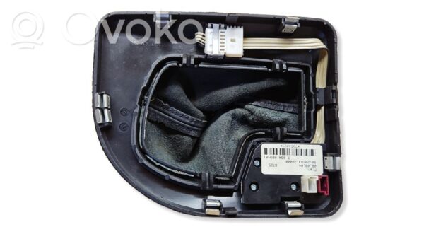 rrr-part-1088-4ae781945c3526d502a148c95880c6c0-1 BMW 5 E60 E61 Käigukangi ümbruse plastik
