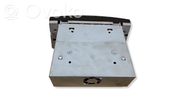rrr-part-113-4042fbf7b95f57de478080aea1c254f9-1 Mercedes-Benz CLS C219 Radio/CD/DVD/GPS head unit