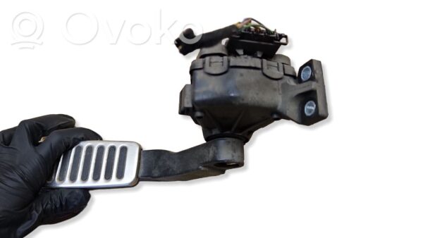 Volkswagen Touareg I Accelerator throttle pedal