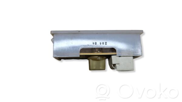 Volkswagen Touareg I Rear seat light