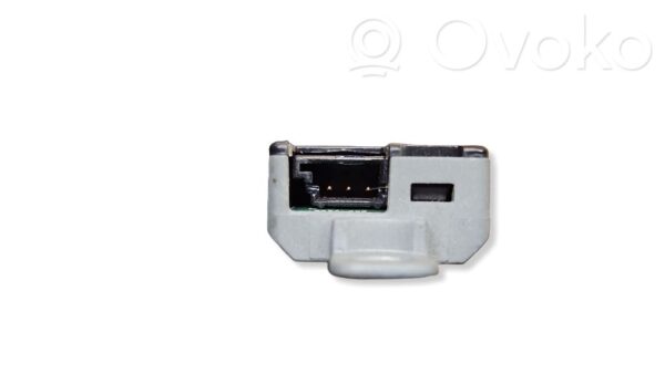 Audi A6 S6 C6 4F Antenni võimendi