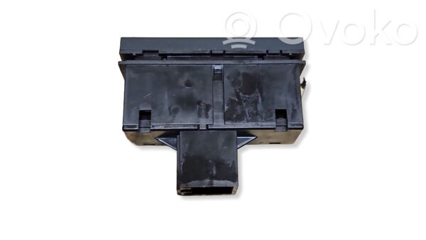 Audi A6 S6 C6 4F Hazard light switch