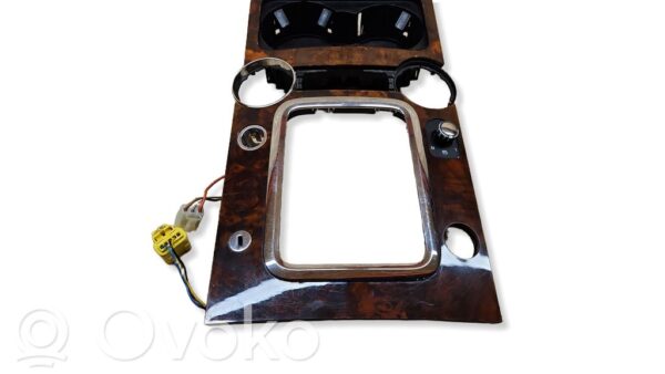 rrr-part-1183-5f4a47832eedf292a2460ddc05aa2333 Volkswagen Touareg I Center console