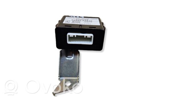 rrr-part-12-048553c44639d6d7cd8341e6f476e579-1 Toyota Avensis T250 Light module LCM
