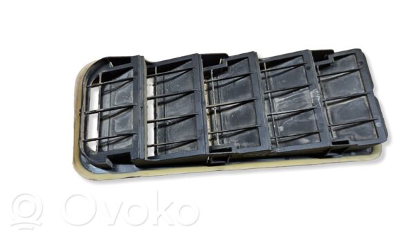 rrr-part-121-dbc9ba8c985c0f5f510b697837bc9fc6-1 Volvo XC60 Quarter panel pressure vent