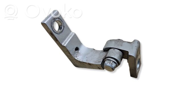 Volkswagen Touareg I Front door upper hinge