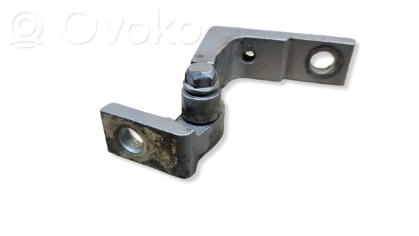 Volkswagen Touareg I Front door upper hinge
