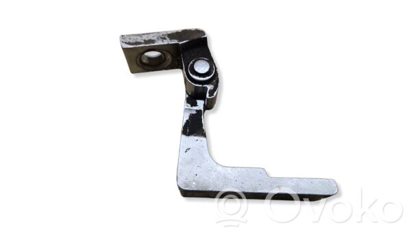 Volkswagen Touareg I Front door upper hinge