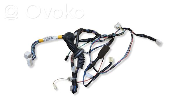 rrr-part-1352-5adf6daecd4dc9adbddc53d5256075f7 Toyota Avensis T250 Front door wiring loom