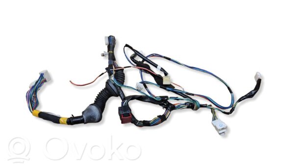 rrr-part-1352-a9cb7d1d8dc88318cb356488eeaf6939 Toyota Avensis T250 Front door wiring loom