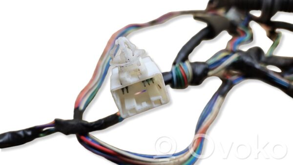 rrr-part-1352-d9618c0ddc533dec3a7744b871e2fcec Toyota Avensis T250 Front door wiring loom