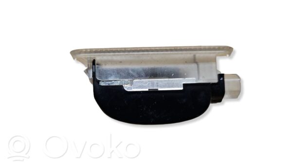 rrr-part-1363-271399ef7e5a86adca848faa90032301 Toyota Avensis T250 Other interior light