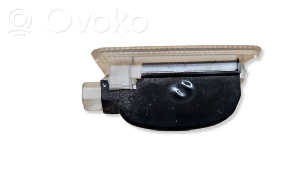 rrr-part-1363-2919f6f36ebcbfb2050a9f458607b5b0 Toyota Avensis T250 Other interior light