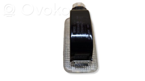 rrr-part-1363-a234611e12d2ab6126a531631cbb15c5 Toyota Avensis T250 Other interior light