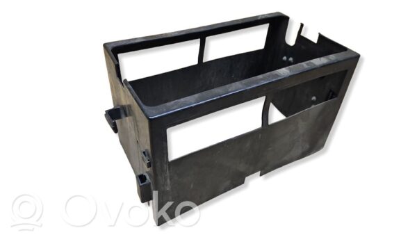 Lexus IS 220D-250-350 Battery box tray cover/lid
