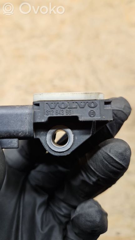 Volvo V70 Airbag deployment crash/impact sensor