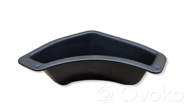 Jeep Grand Cherokee Glove box in trunk