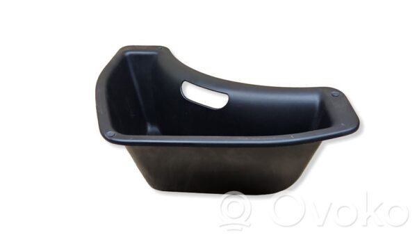 Jeep Grand Cherokee Glove box in trunk
