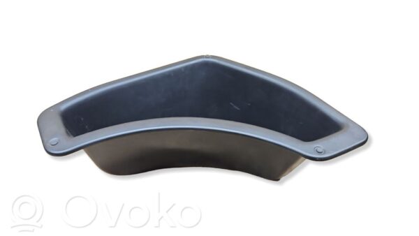 Jeep Grand Cherokee Glove box in trunk