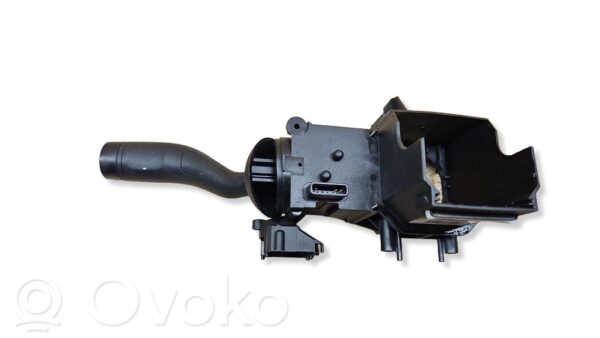 rrr-part-1495-4f8e865e6dbe48b412e37f19abf33a75 Volkswagen Touareg I Indicator stalk
