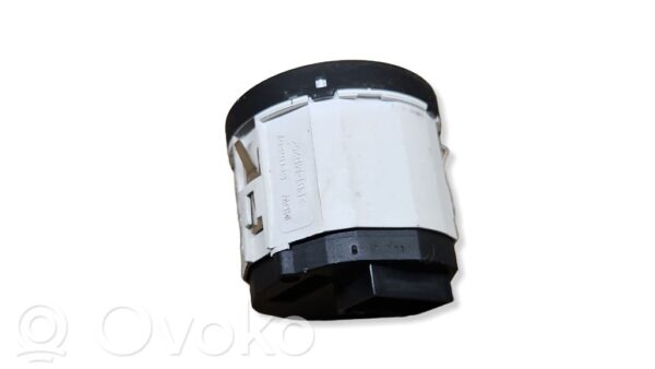 Volkswagen Touareg I Suspension ride height/mode switch