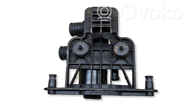 BMW 5 E60 E61 Coolant heater control valve