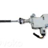 Volkswagen Touareg I Fuel tank cap lock