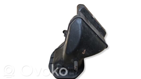Volkswagen Touareg I Air intake duct part
