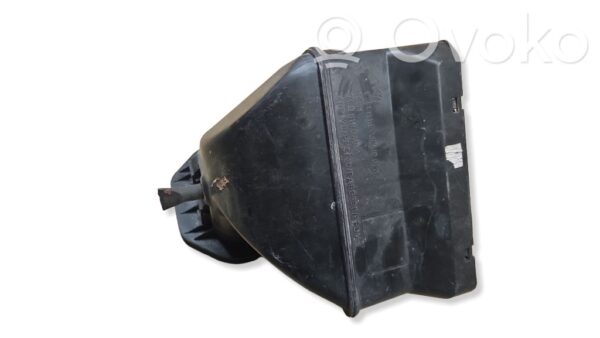 Volkswagen Touareg I Air intake duct part