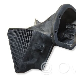 Volkswagen Touareg I Air intake duct part