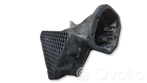 Volkswagen Touareg I Air intake duct part