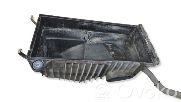rrr-part-1541-0ff90281b7b913e2ee83b773bee41e73 Volkswagen Touareg I Air filter box