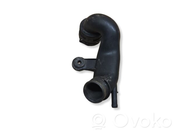 Volkswagen Touareg I Engine coolant pipe/hose
