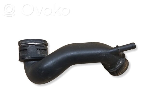 Volkswagen Touareg I Engine coolant pipe/hose