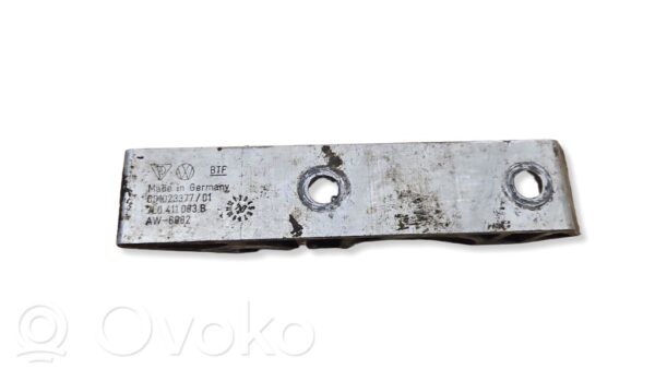 Volkswagen Touareg I Sway bar bush bracket, front