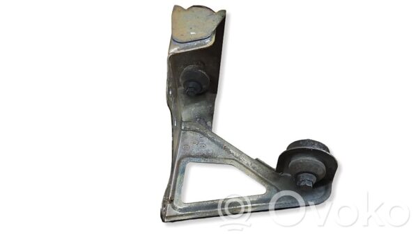 Volkswagen Touareg I ABS pump bracket