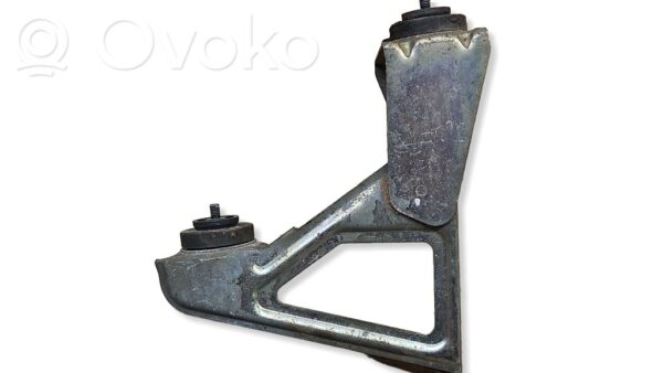 Volkswagen Touareg I ABS pump bracket