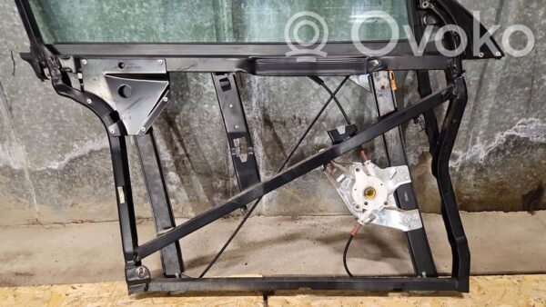 Audi A6 S6 C5 4B Front door window/glass frame