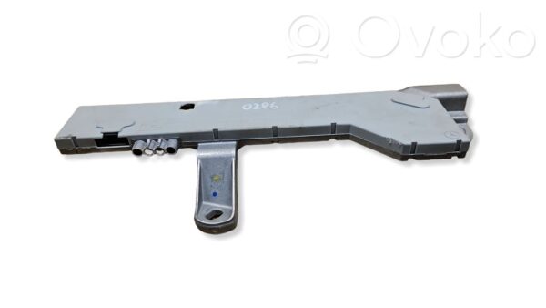 Mercedes-Benz CLS C219 Aerial antenna amplifier