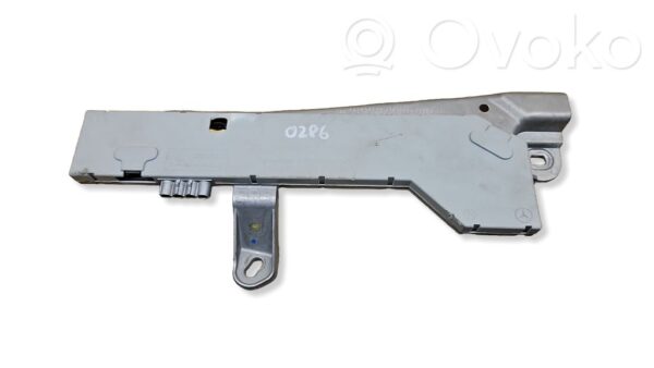 Mercedes-Benz CLS C219 Aerial antenna amplifier